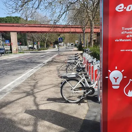 Charming Tilli With Parking דירה *