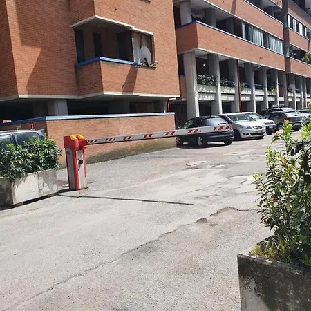 Charming Tilli With Parking Apartment *