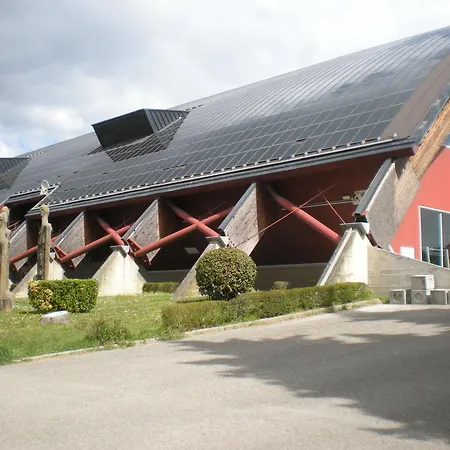 Charming Tilli With Parking Apartment *