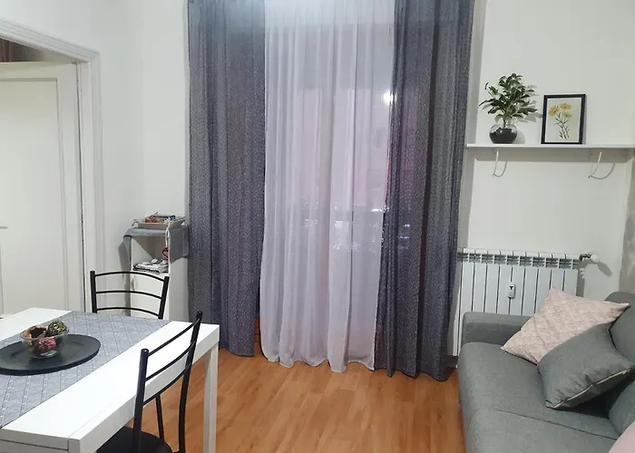 Charming Tilli With Parking Apartment *