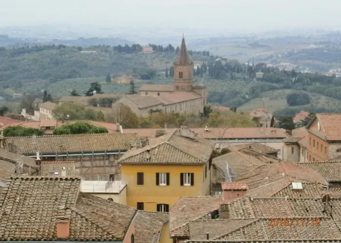 Appartement Charming Tilli With Parking